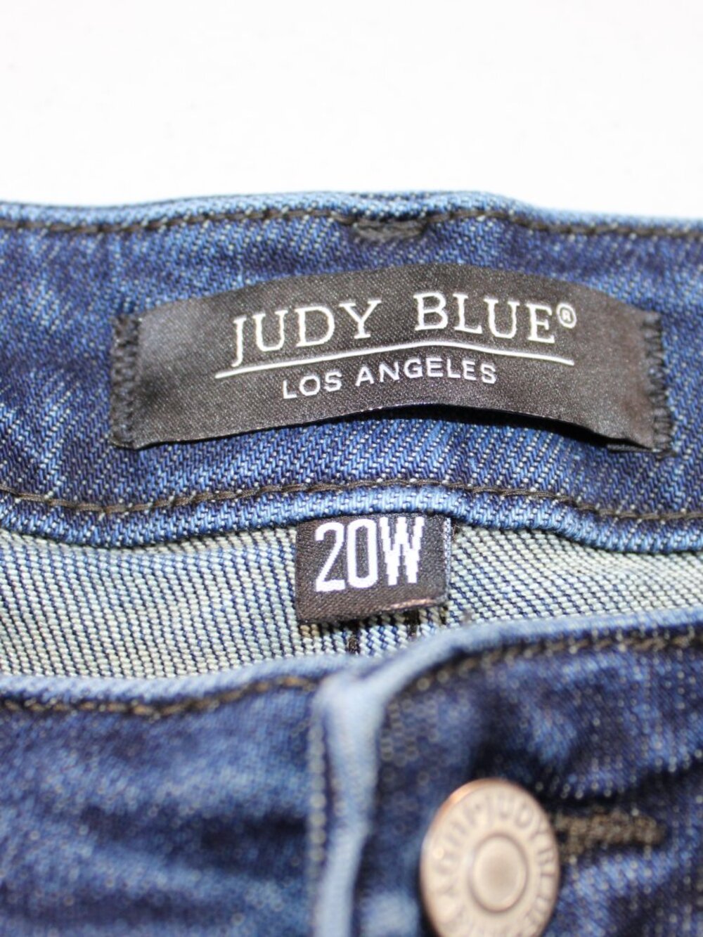 Judy Blue Women's Medium Wash Boyfriend Fit Distressed Jeans - Picture 14 of 16